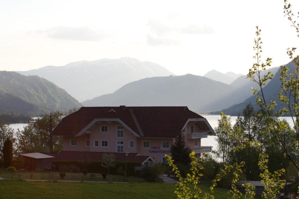 Appartementhaus Karantanien Am Ossiacher See Zewnętrze zdjęcie
